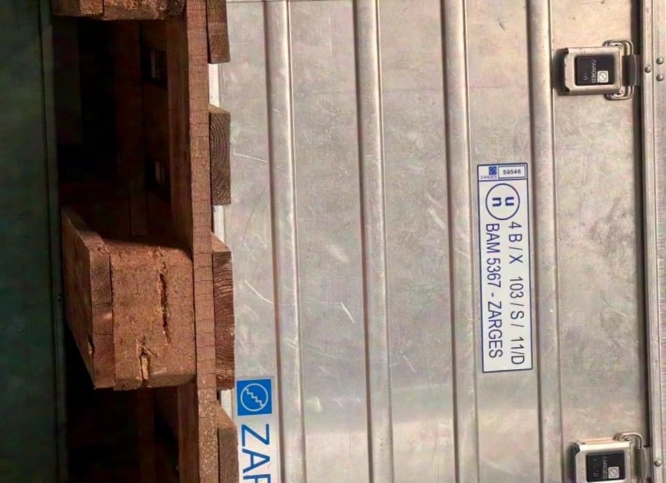 Zarges Gefahrgut Alu Transportboxen mit BAM Label, 8 er Set