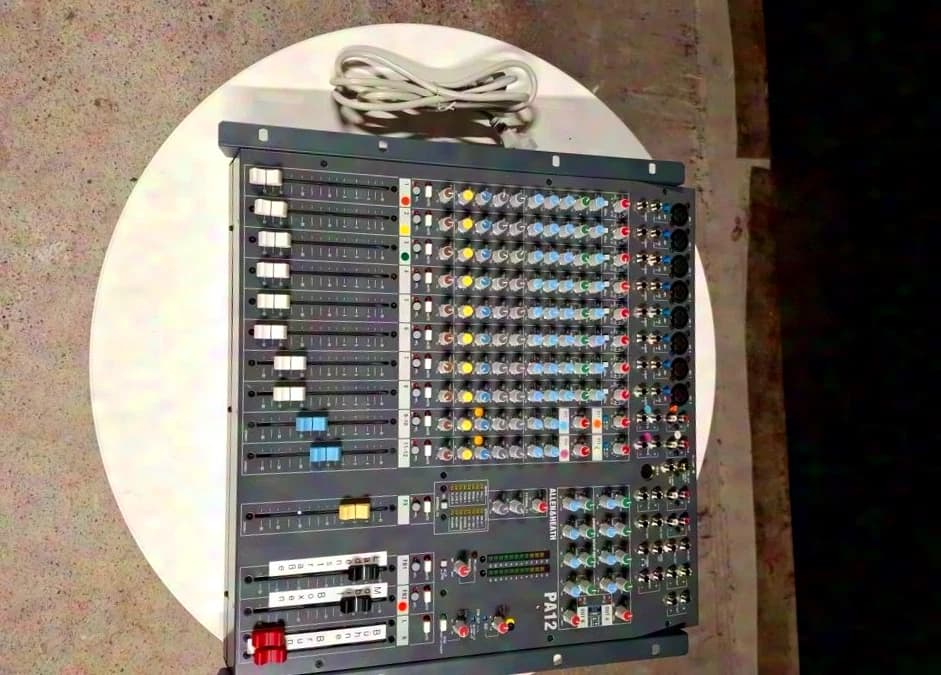 allen&Heath PA12 Mischpult mit Rackohren
