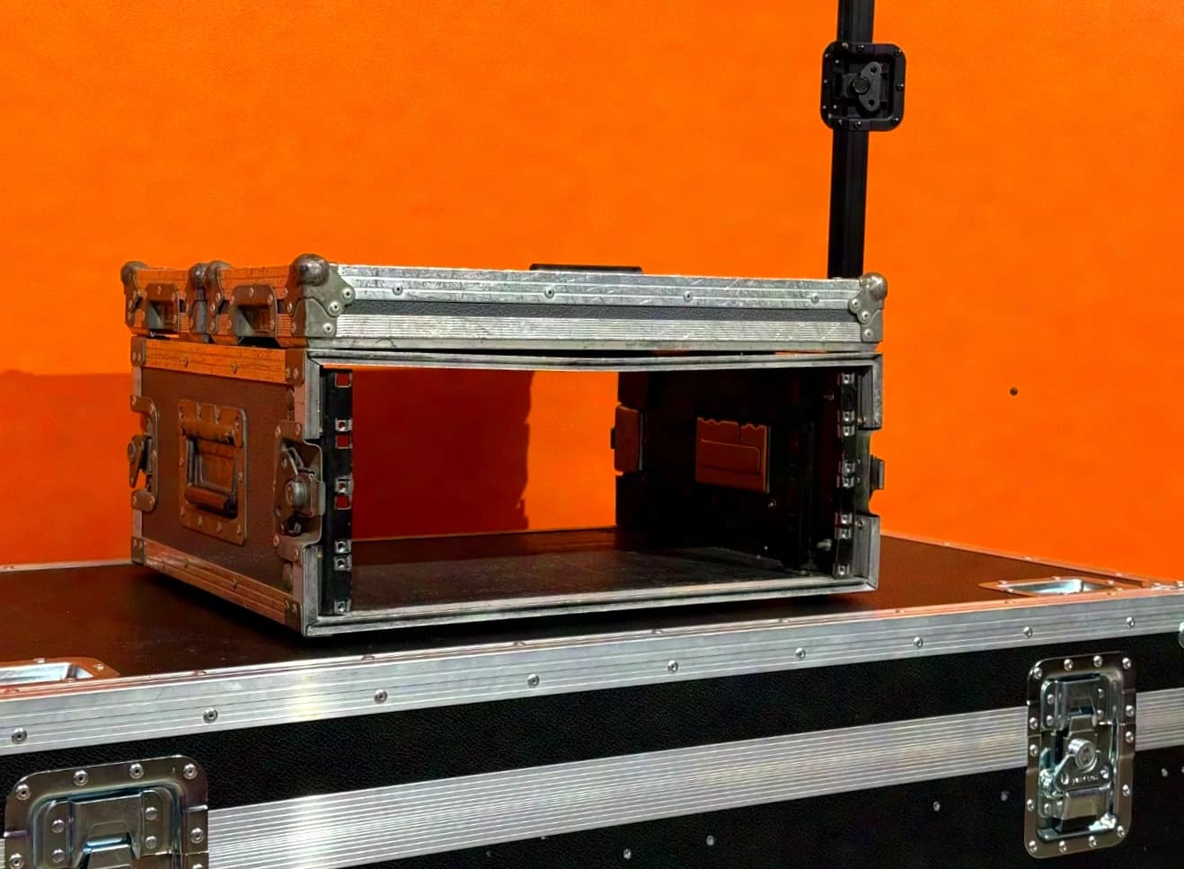amptown CASES Double Door Rack | 4HE | grau