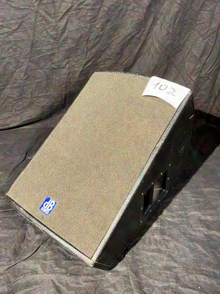 dB db stage opera m15