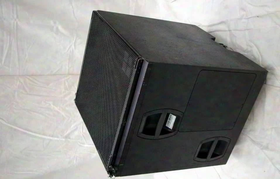 d&b audiotechnik V SET V8 V frame V-sub J-INFRA