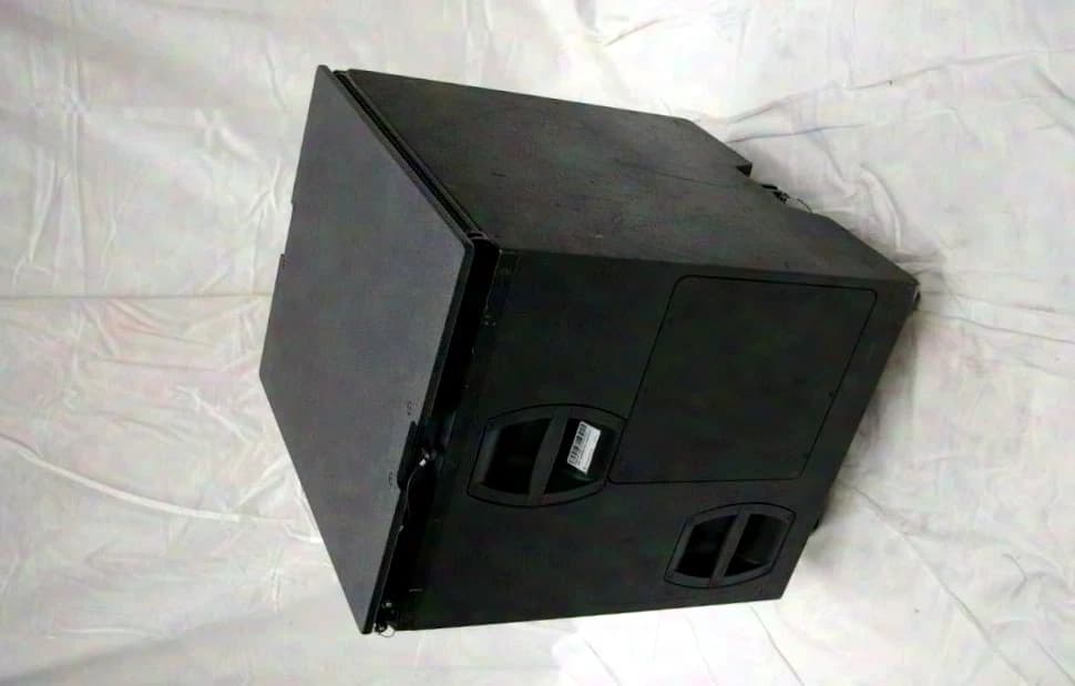 d&b audiotechnik V SET V8 V frame V-sub J-INFRA