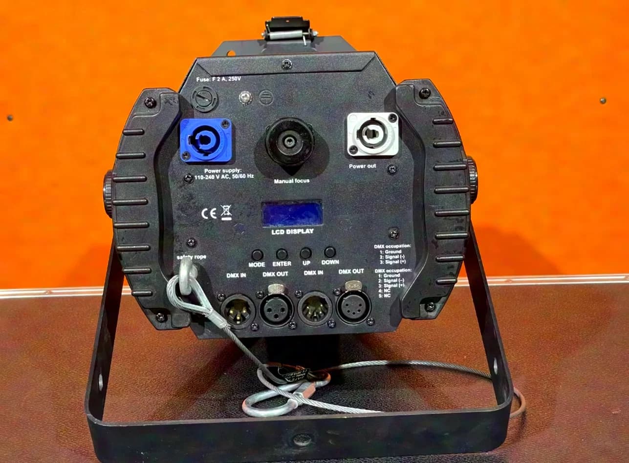 eurolite THA-100F LED Theater-Spot