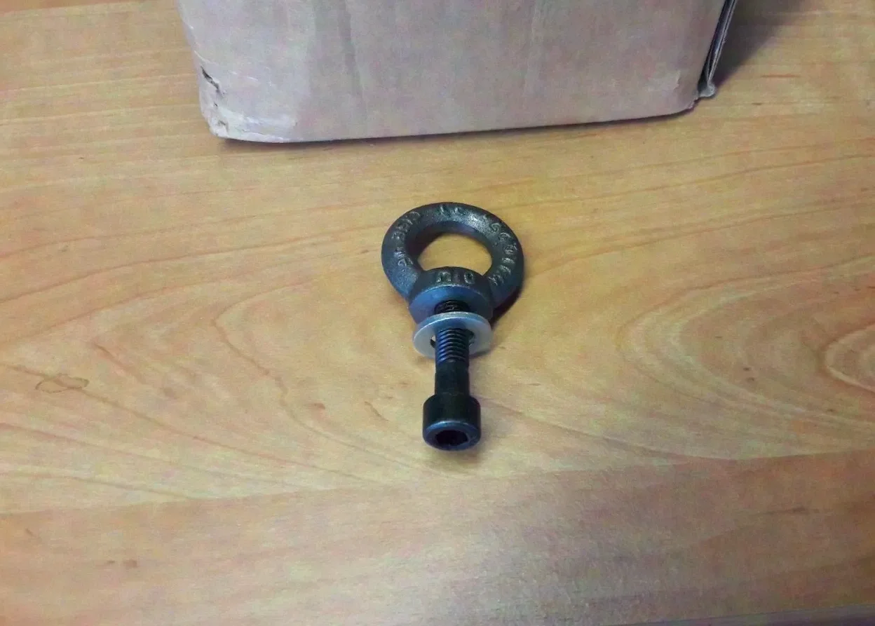 28 Stück Ringmutter M10 WLL 0,23t mit Schraube Cise Uf