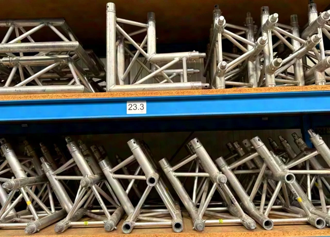 Global-, Euro- und Fix Truss, FD33 Dreipunkt-Traverse, Kreuzung