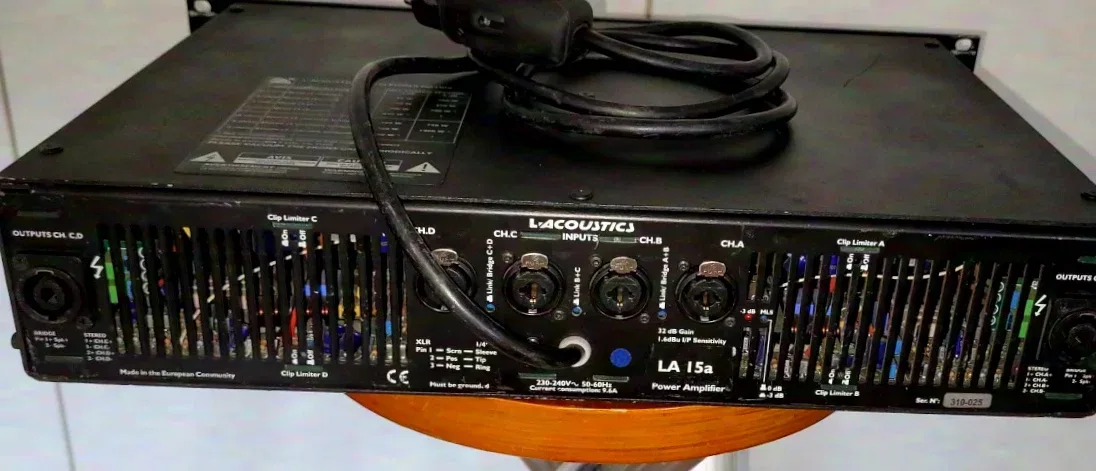L-acoustics LA15a 4 Kanal Endstufe