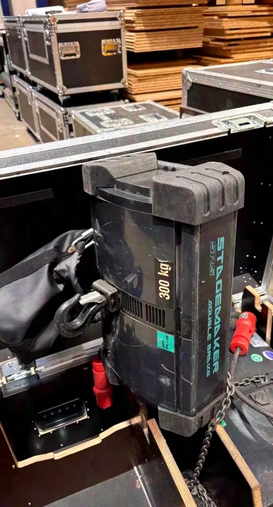 Stagemaker Stagemaker D8+ Motorkettenzüge ohne Prüfung - gebraucht