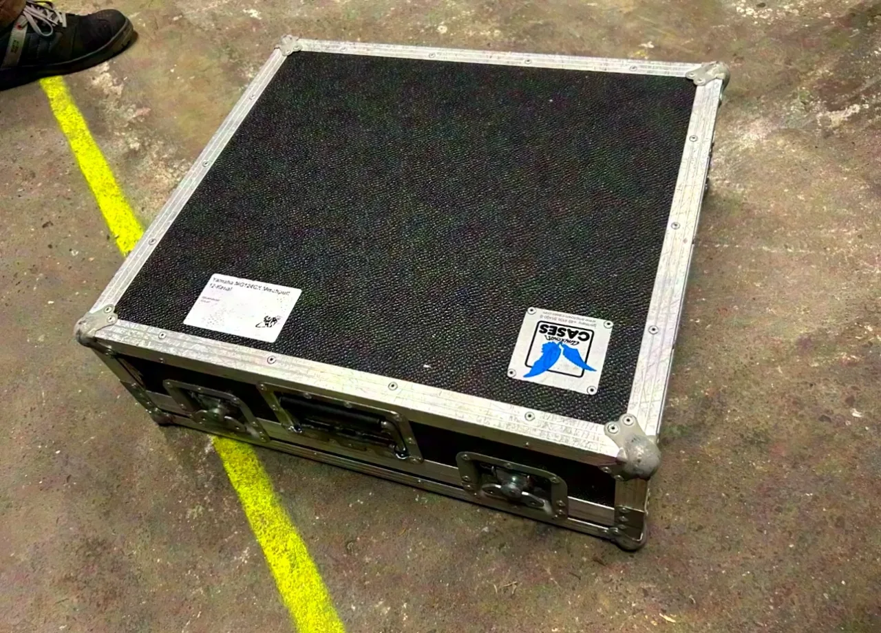 Yamaha MG124 cx Analogmischpult im Amptown Case/Koffer