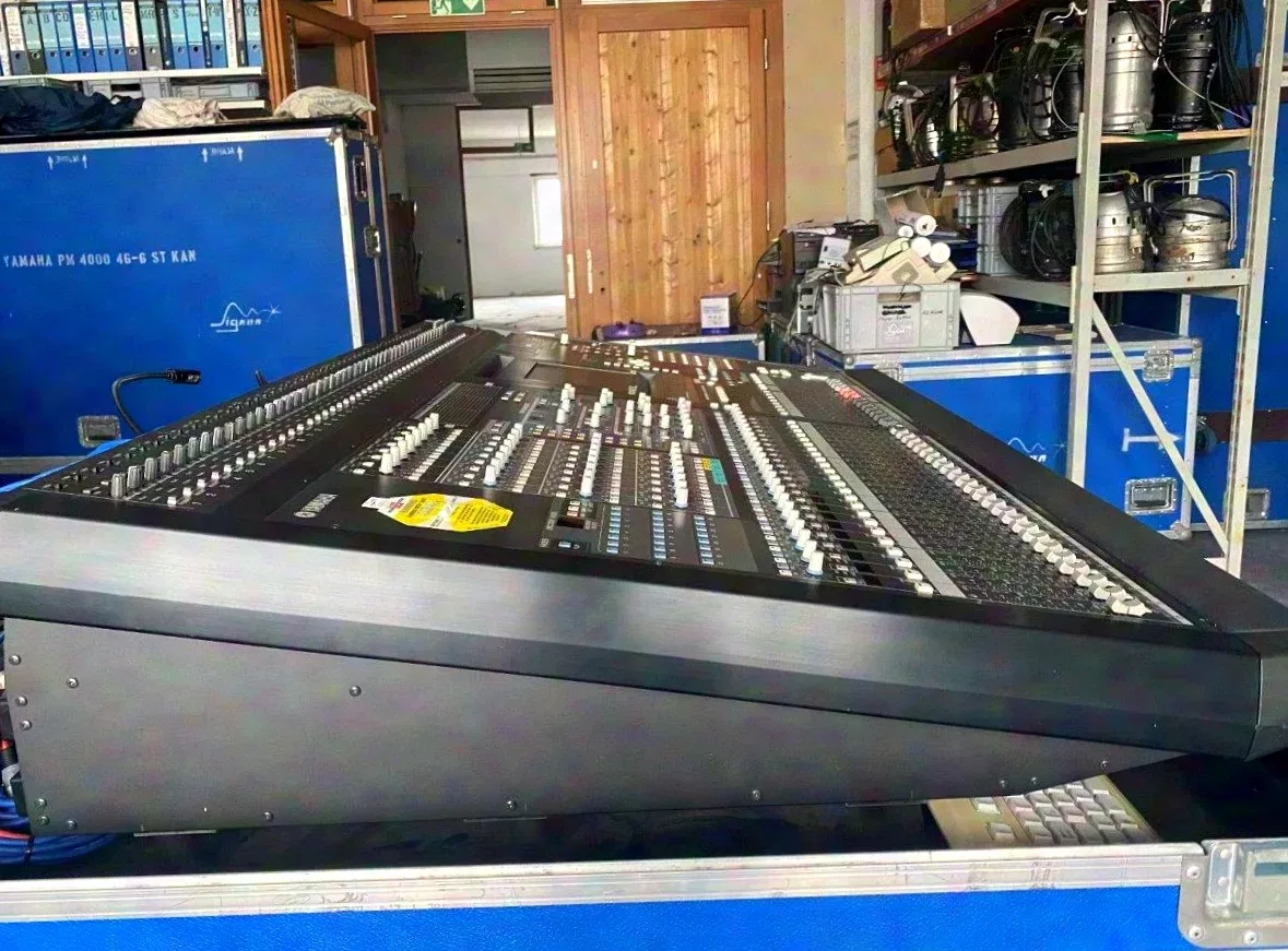 Yamaha PM5D digital Mischpult inkl. Case