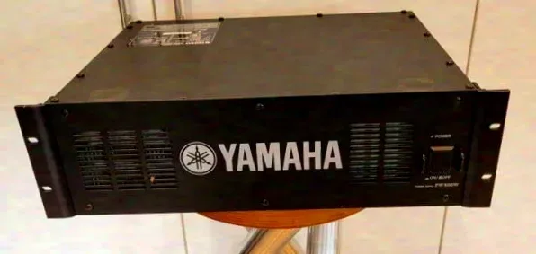 Yamaha PW 800 Netzteile