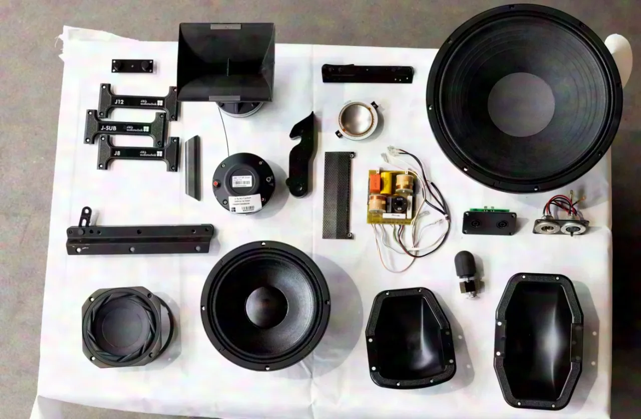 d&b Audiotechnik diverse d&b Ersatzteile, neu, aus Werkstatt-Lagerbeständen
