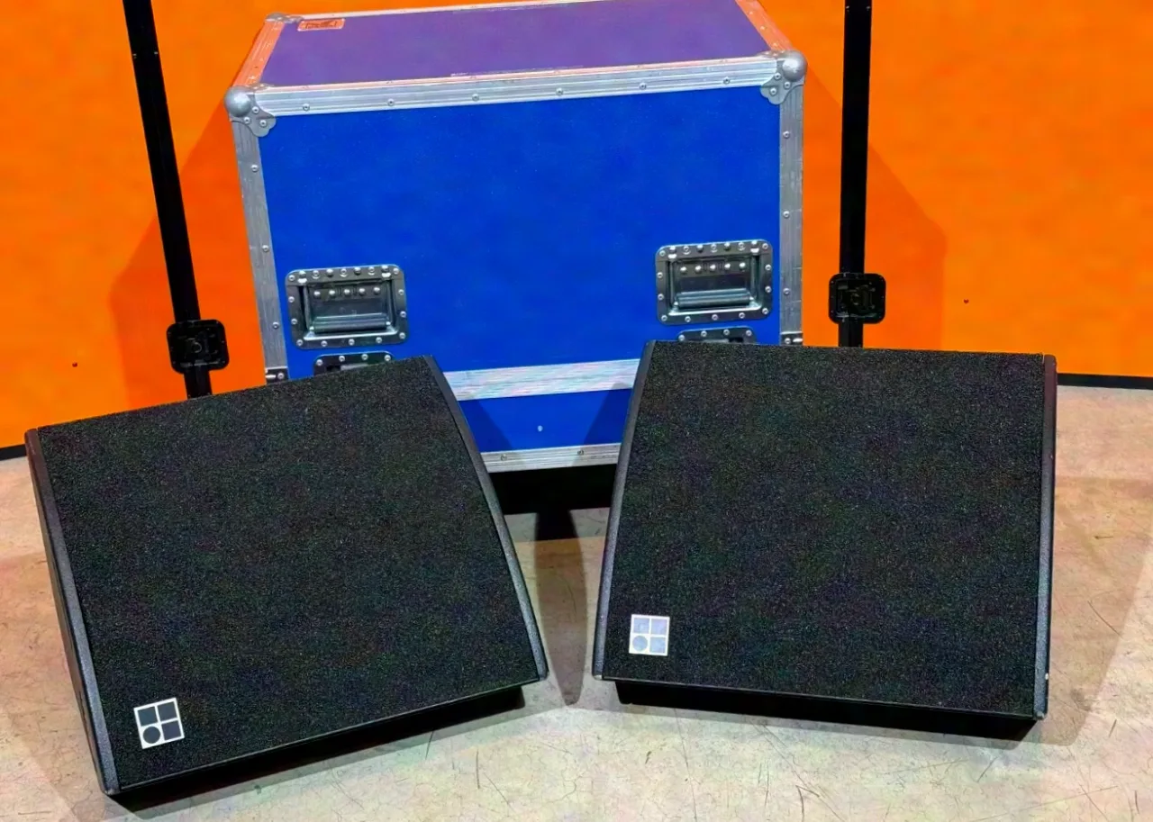 d&b audiotechnik MAX Bühnenmonitor (2) inkl. amptown CASES