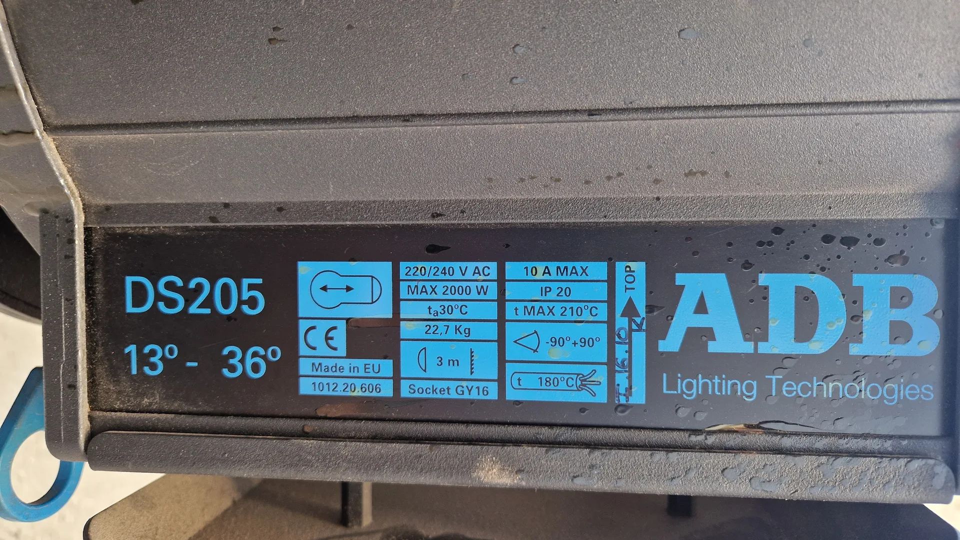 ADB DS205 2-kW-Profilscheinwerfer