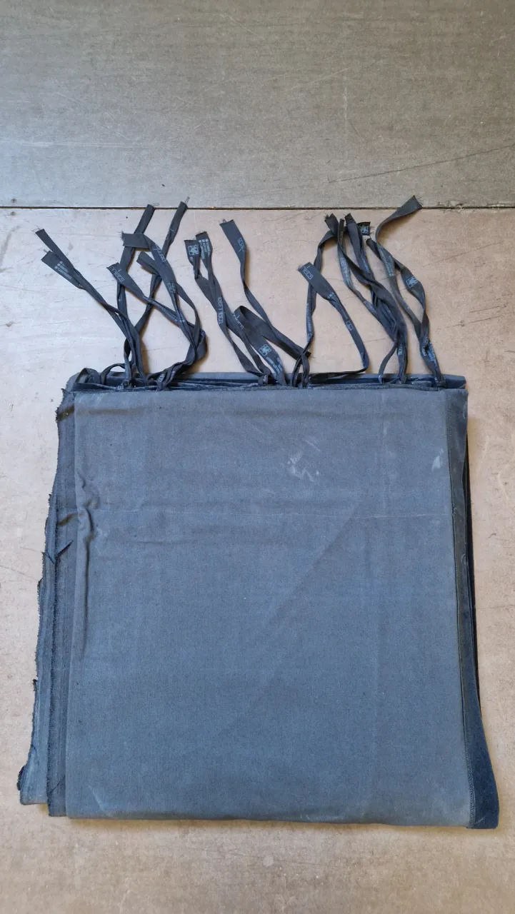 Schwarze Samt-Seitenvorhänge 4,35 m x 1,44 m